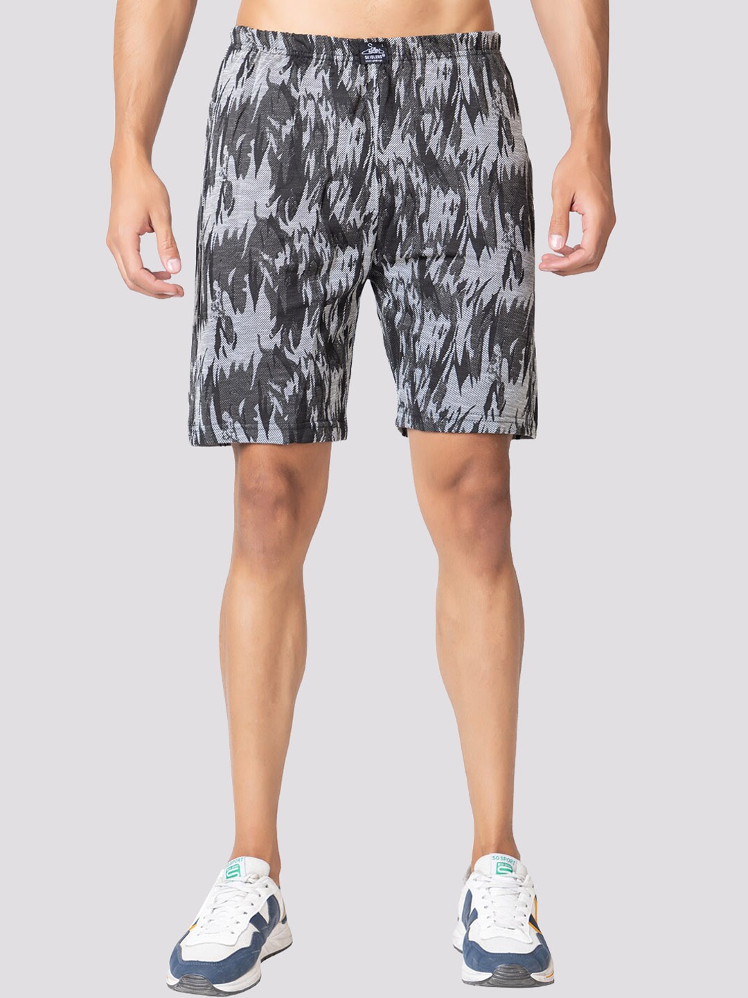 

Skidlers Men Mid-Rise Abstract Printed Pure Cotton Shorts, Grey