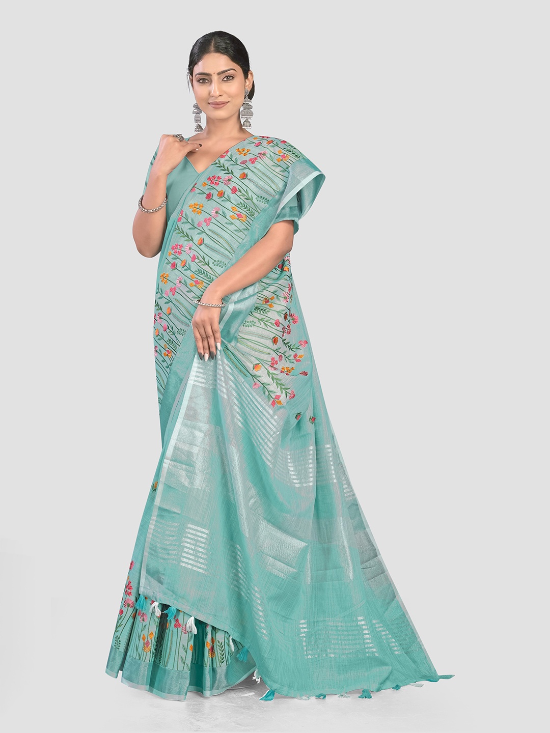 

KAJREE Floral Embroidered Pure Linen Bhagalpuri Saree, Sea green