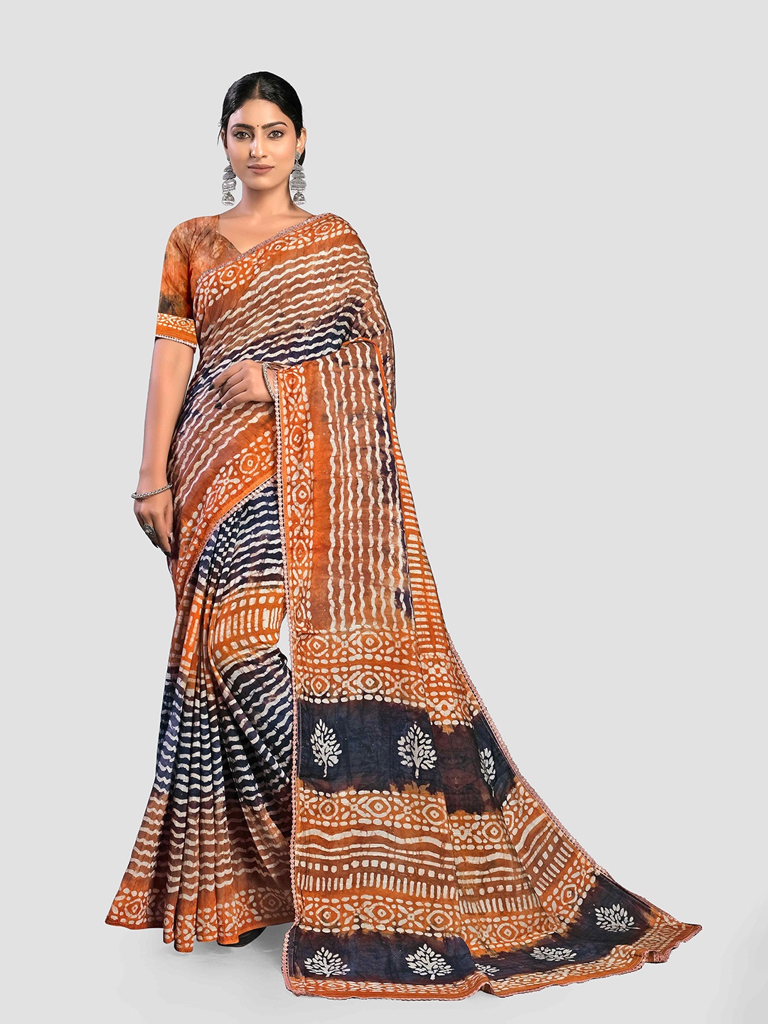 

KAJREE Batik Printed Pure Cotton Block Print Saree, Orange