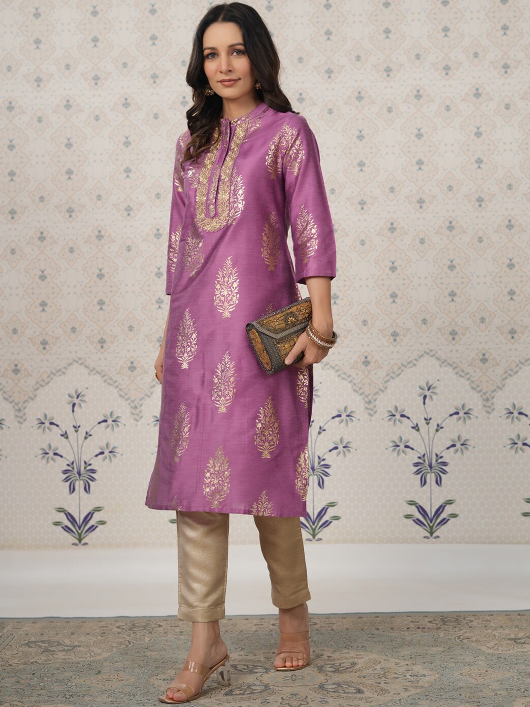 

Ode by House of Pataudi Ethnic Motifs Printed Cotton Silk Straight Kurta, Lavender