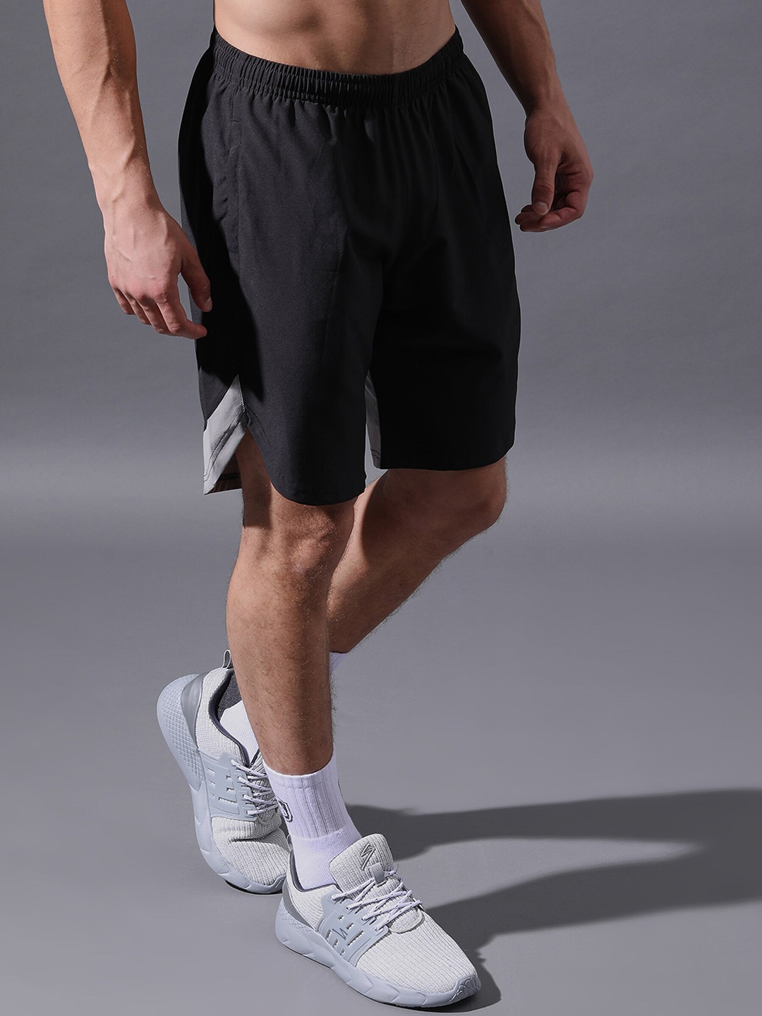 

UNPAR Men Mid-Rise Comfort Fit Training or Gym Shorts, Black