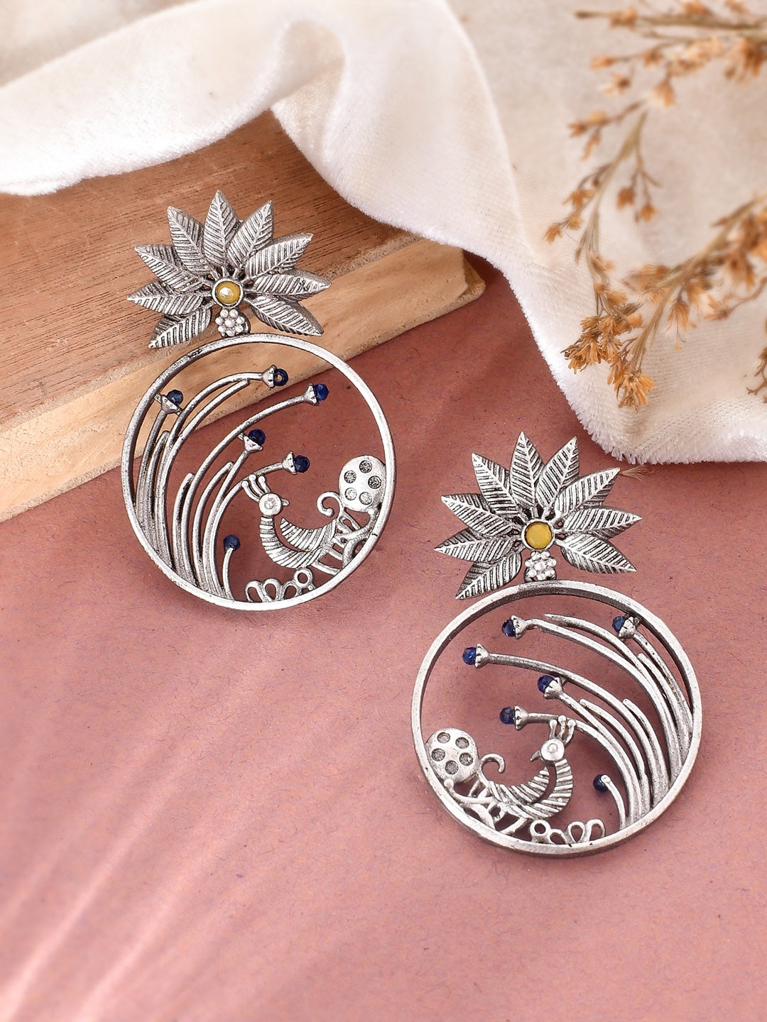 

DASTOOR Silver-Plated Contemporary Drop Earrings