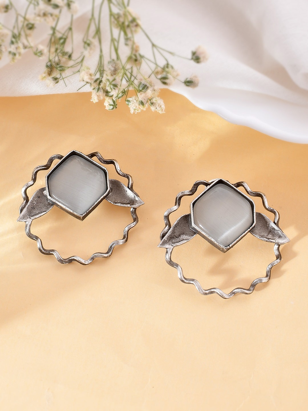 

DASTOOR Silver Plated Studs Earrings