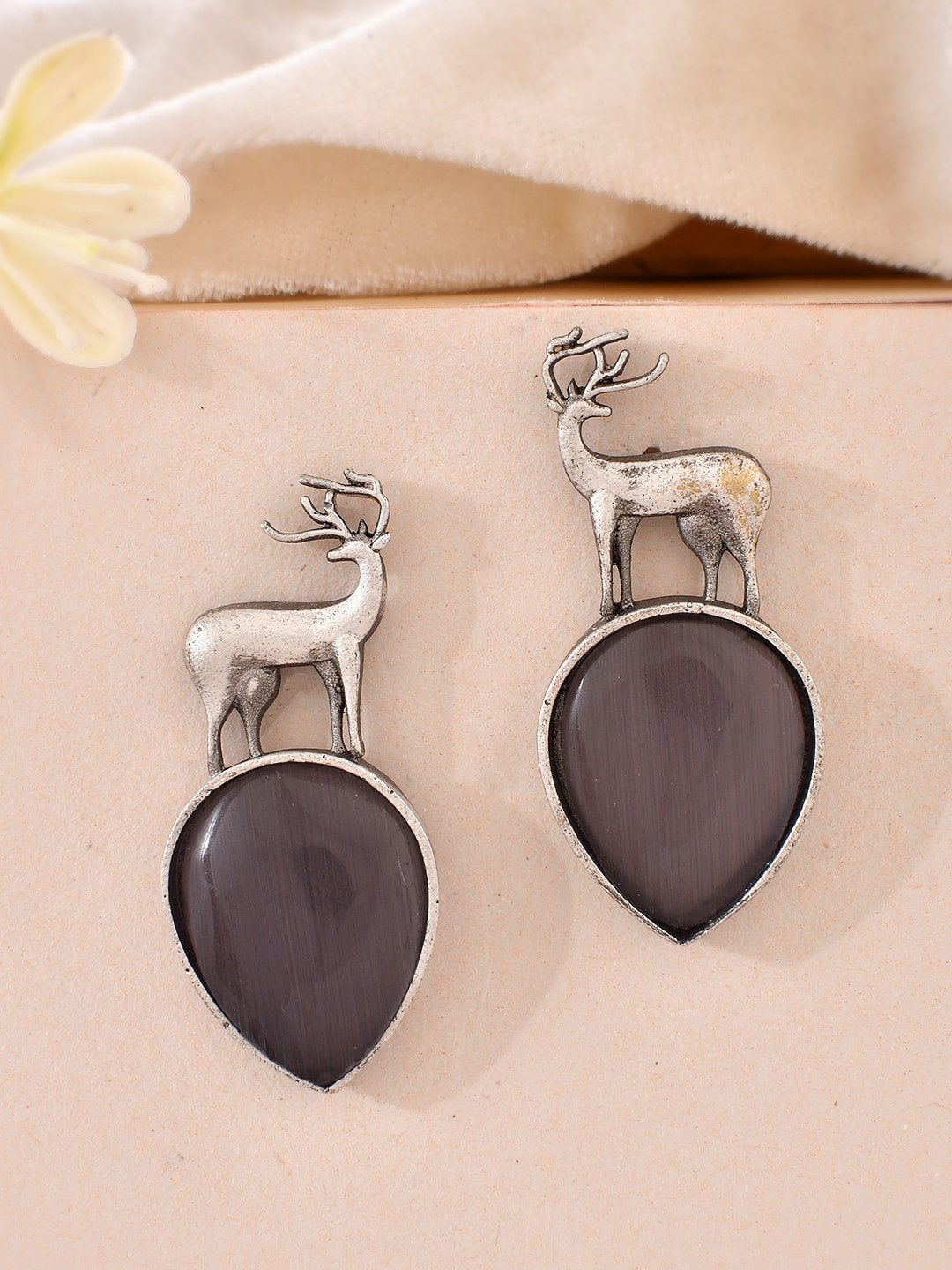 

DASTOOR Silver Plated Drop Earrings