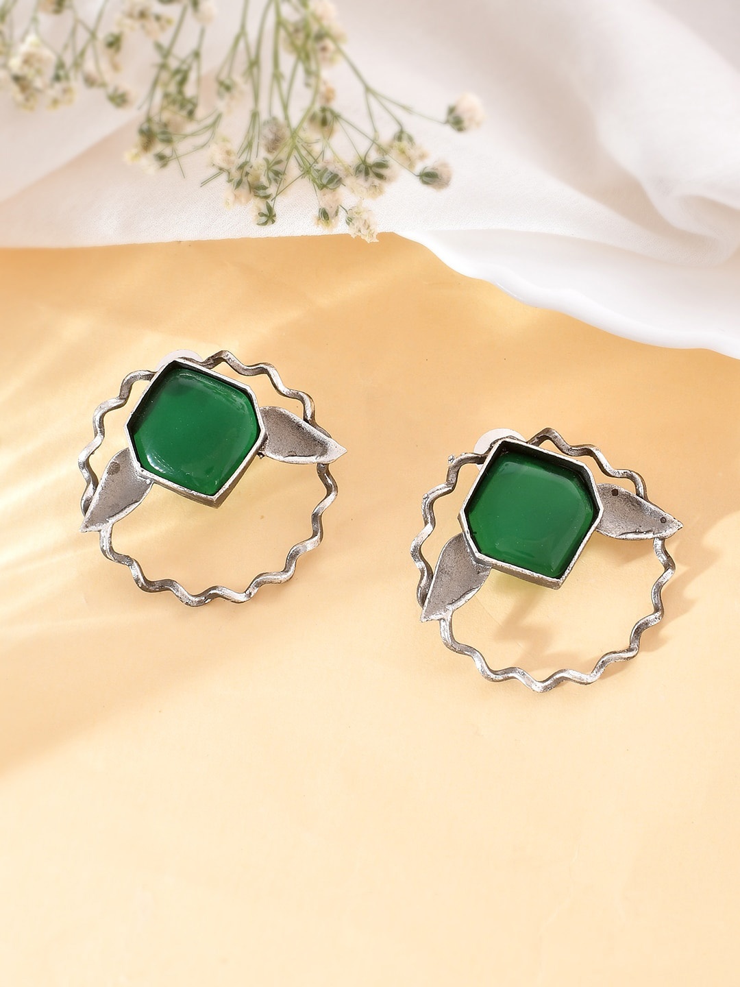 

DASTOOR Silver-Plated Contemporary Oxidised Stud Earrings