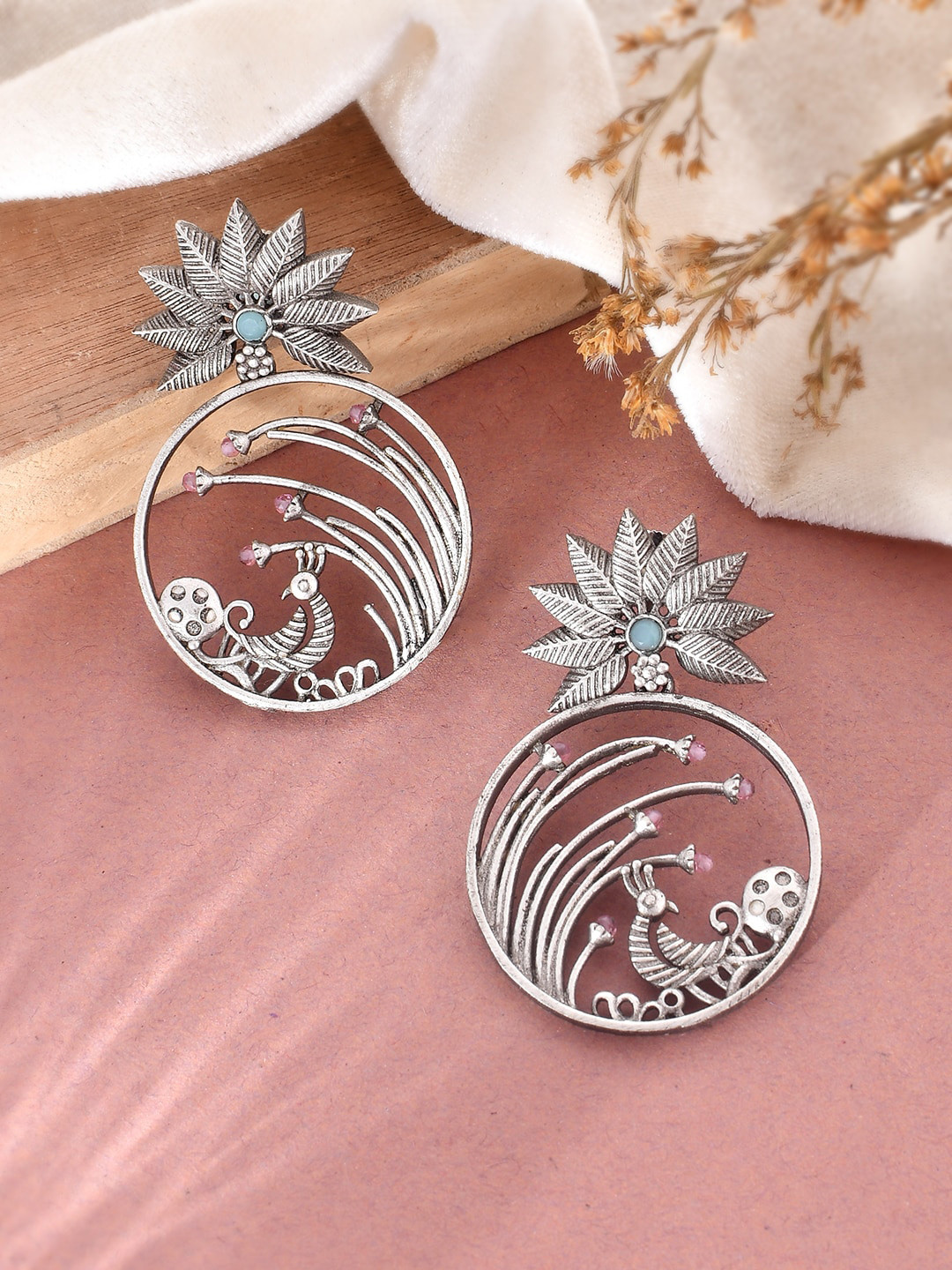 

DASTOOR Silver-Toned Contemporary Drop Earrings