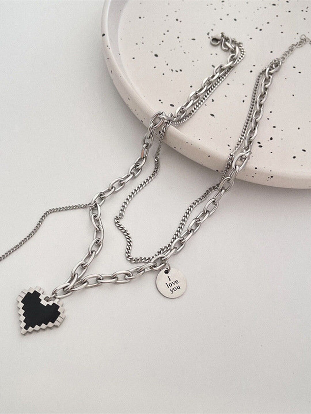 

VAGHBHATT Silver-Plated Heart Shaped Chain Necklace