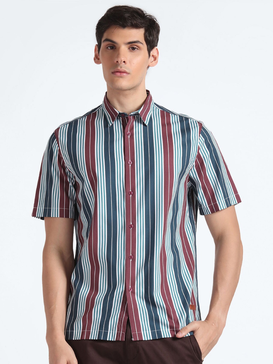 

Flying Machine Spread Collar Striped Casual Short Sleeves Shirt, White