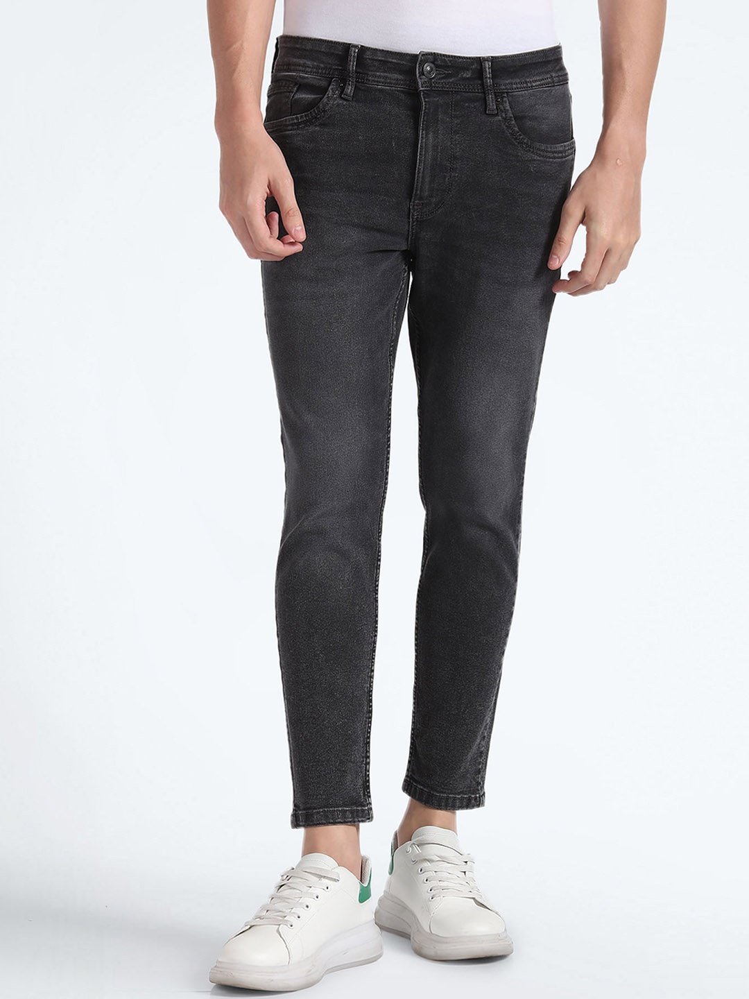 

Flying Machine Men Skinny Fit Light Fade Cropped Stretchable Jeans, Black
