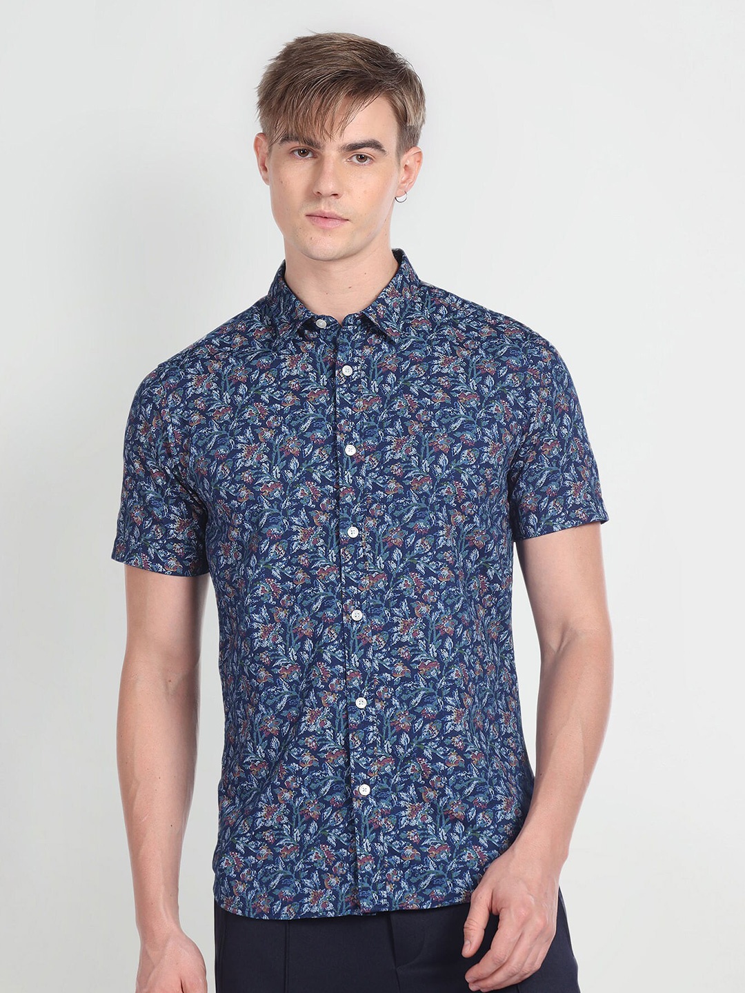 

Flying Machine Spread Collar Slim Fit Floral Printed Casual Cotton Shirt, Blue