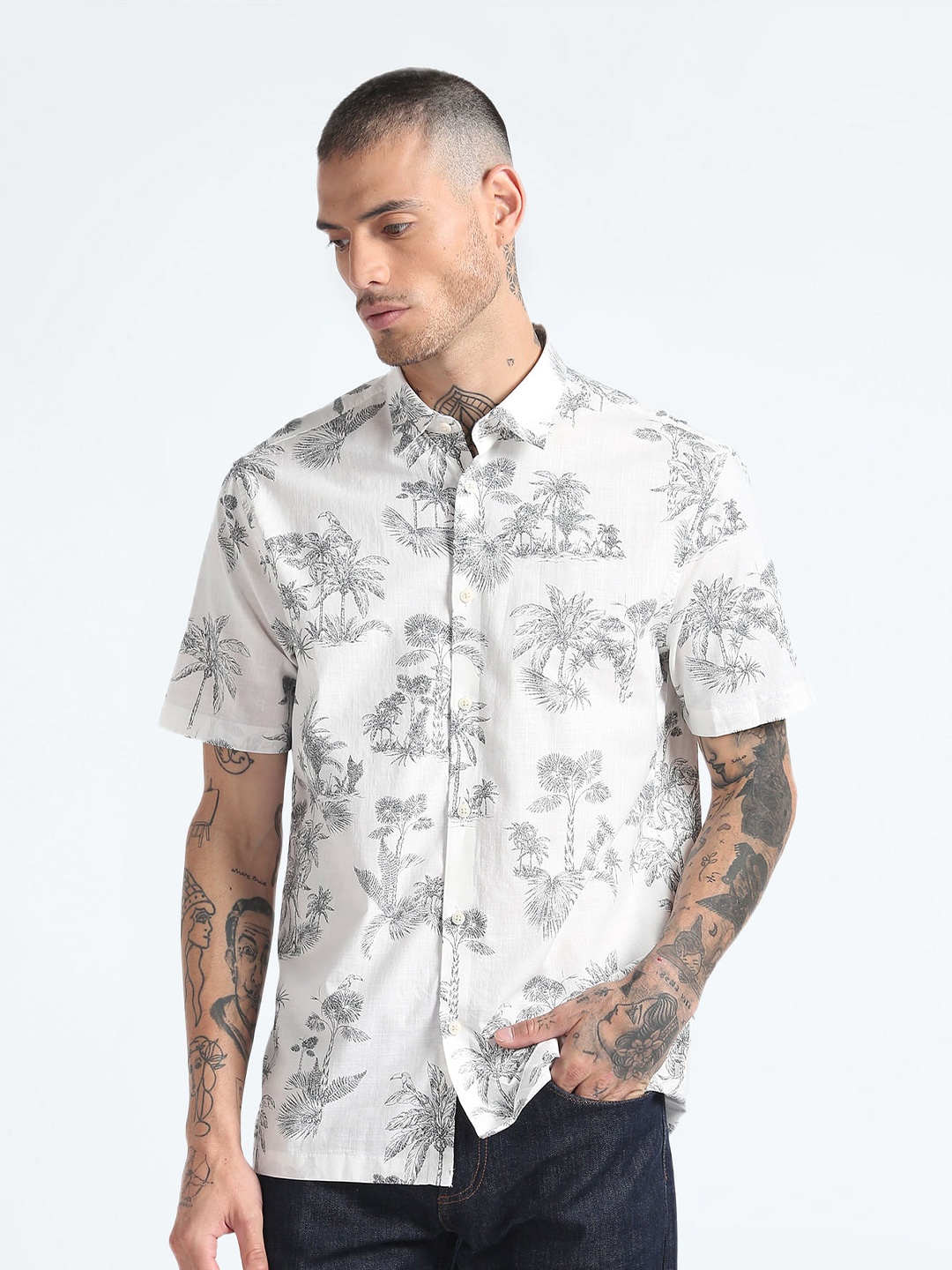 

Flying Machine Tropical Printed Pure Cotton Casual Shirt, White
