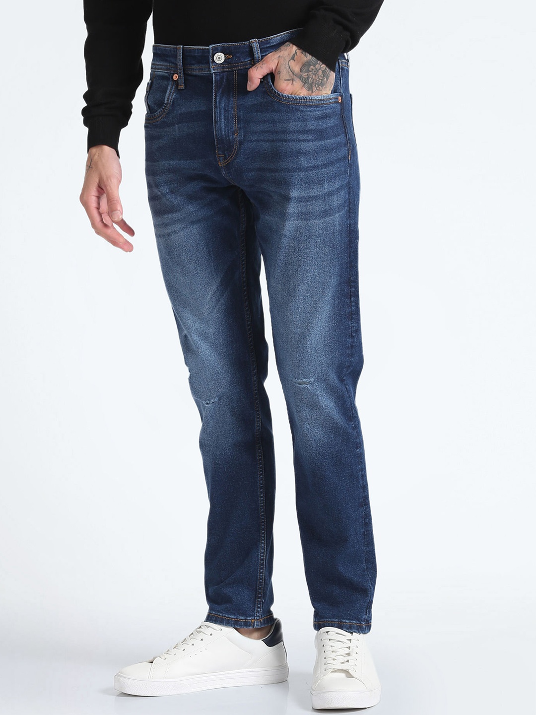 

Flying Machine Men Tapered Fit Low Distress Light Fade Stretchable Jeans, Blue