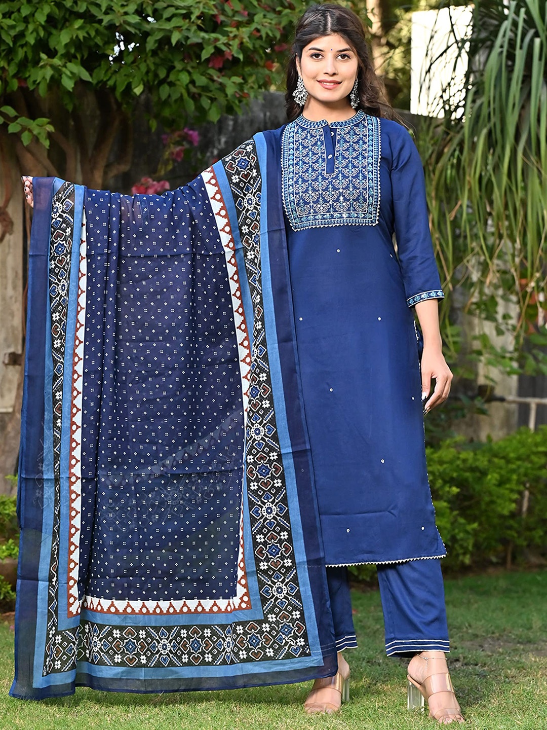 

PUKHYA Ethnic Motifs Embroidered Regular Kurta with Trousers & With Dupatta, Navy blue