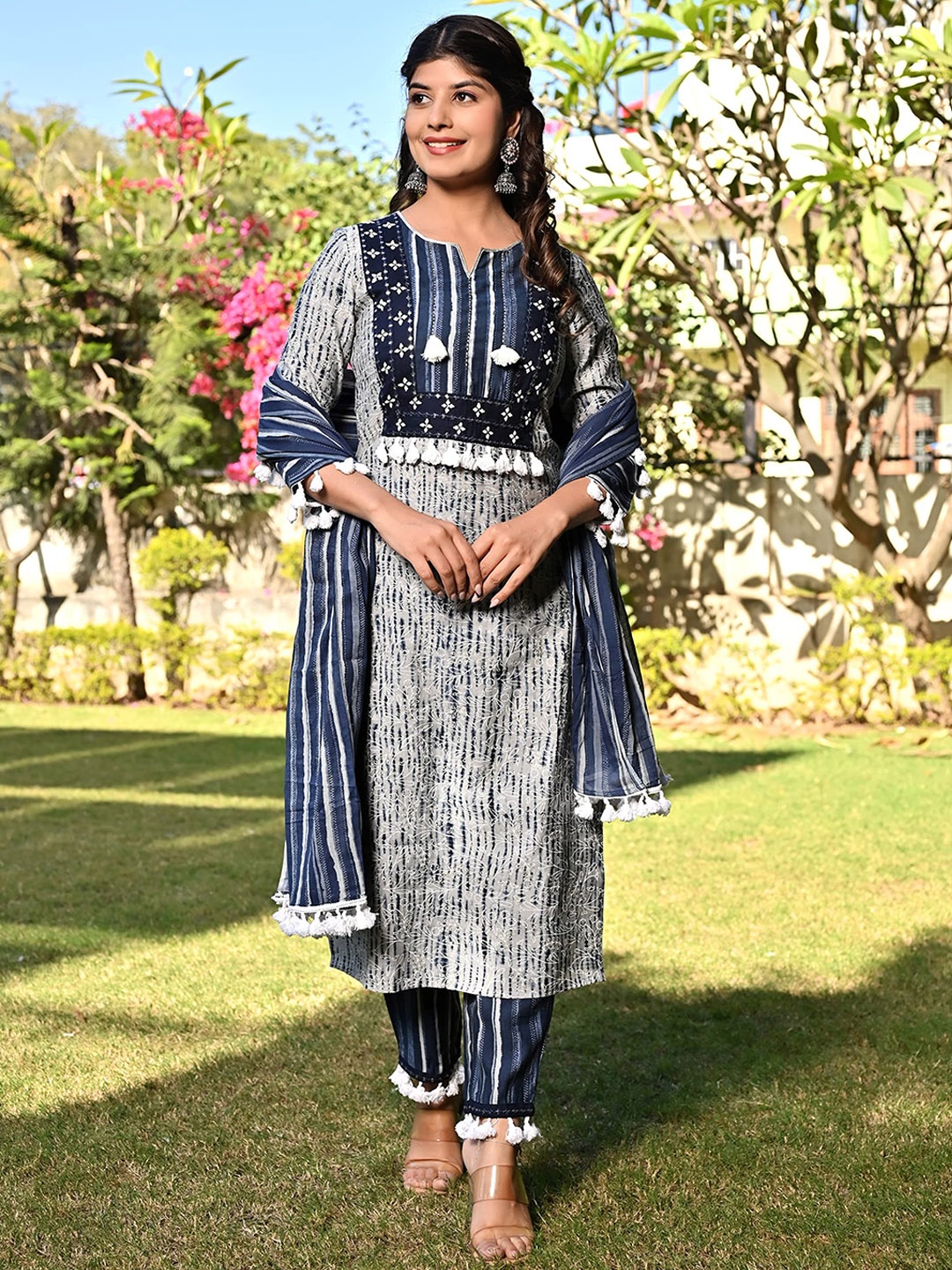 

PUKHYA Ethnic Motifs Printed Pure Cotton Kurta with Trousers & With Dupatta, Grey