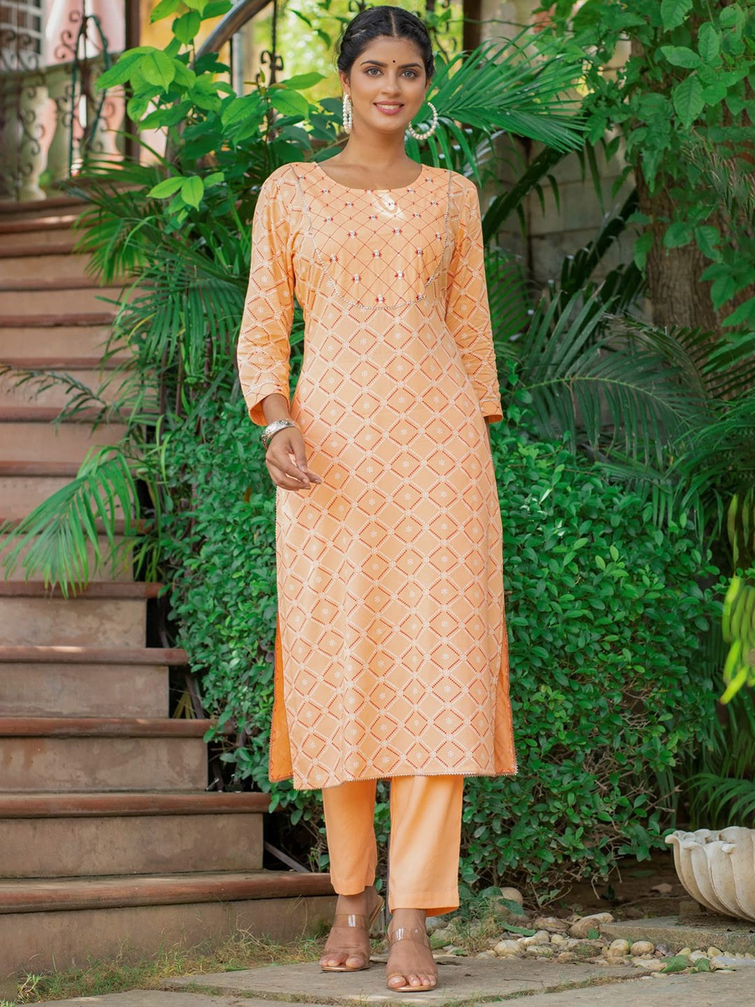 

PUKHYA Women Orange Bandhani Printed Regular Kurta with Trousers