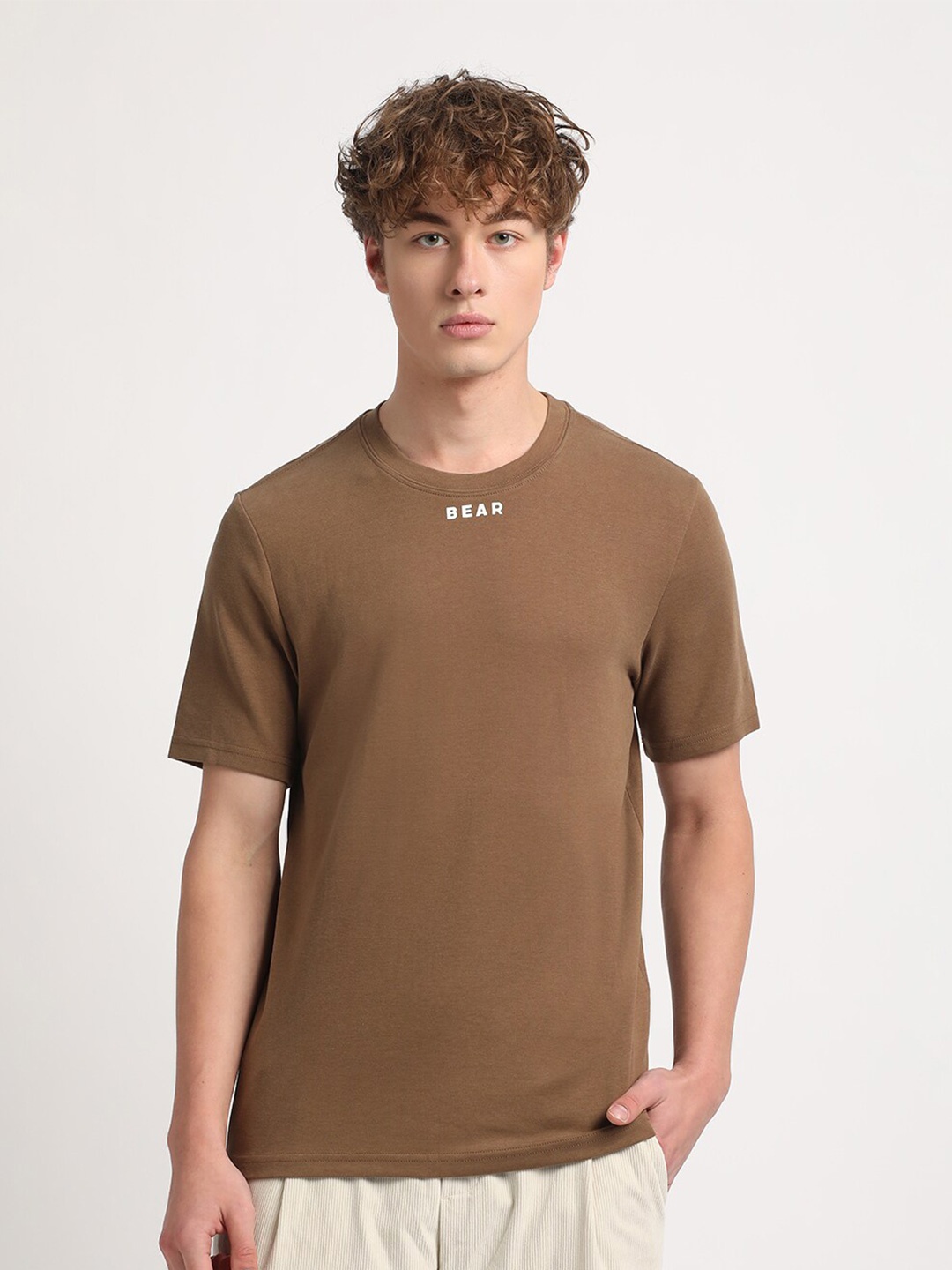 

THE BEAR HOUSE Typography Printed Slim Fit T-shirt, Brown