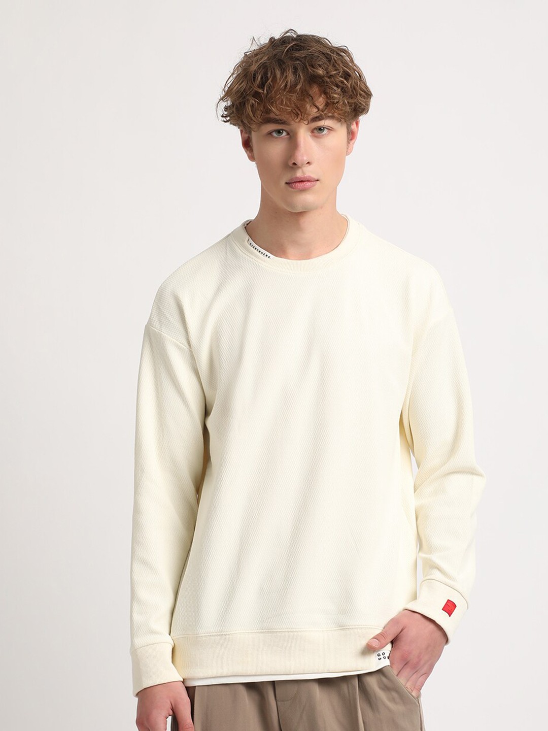

THE BEAR HOUSE Round Neck Relaxed Fit Drop Shoulder Sleeves Sweatshirt, Cream