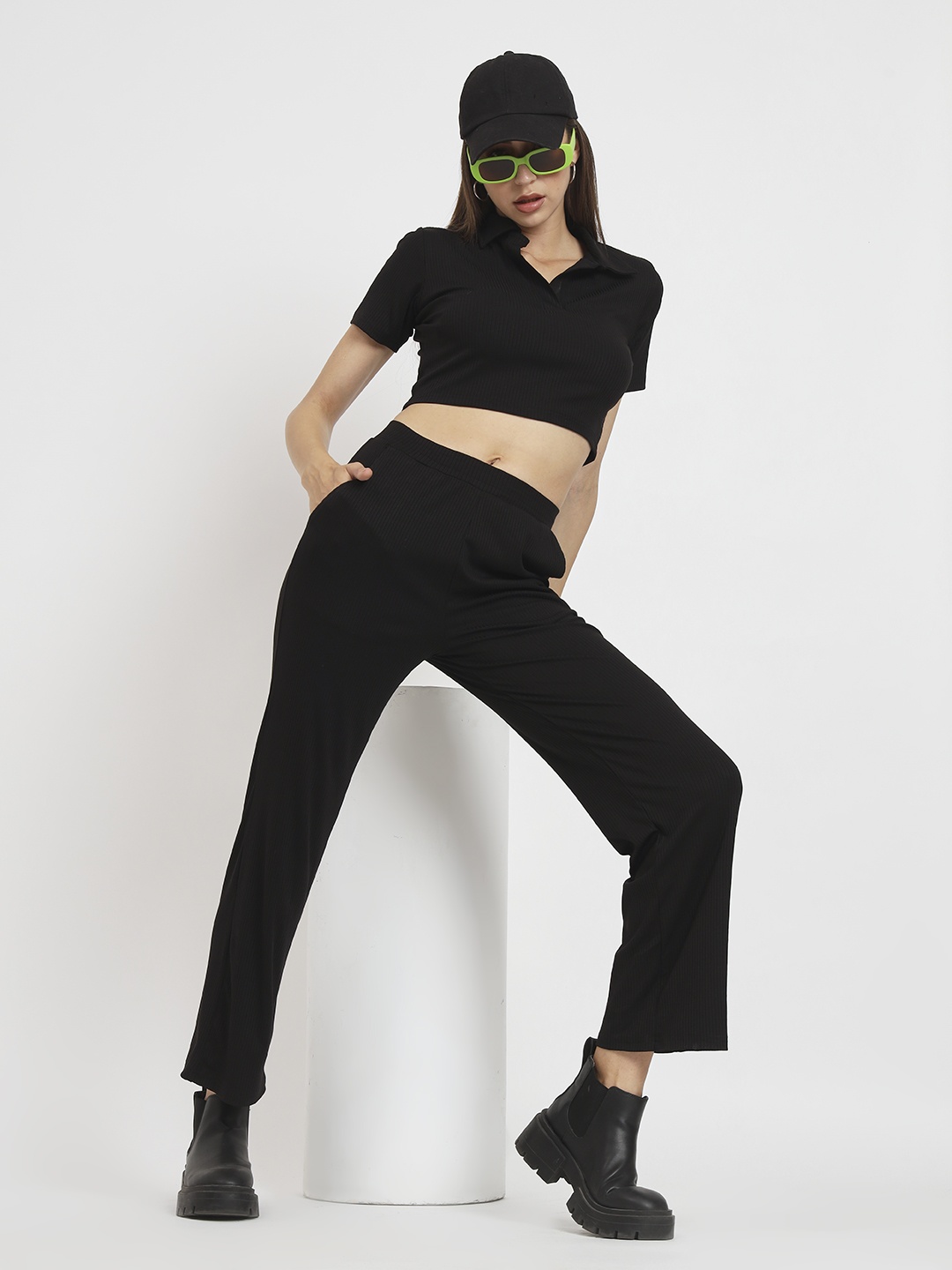 

ANVI Be Yourself Black Shirt-Collar Crop T-shirt With Trousers