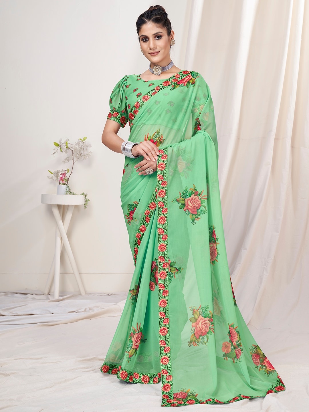 

Mitera Green & Pink Floral Printed Saree