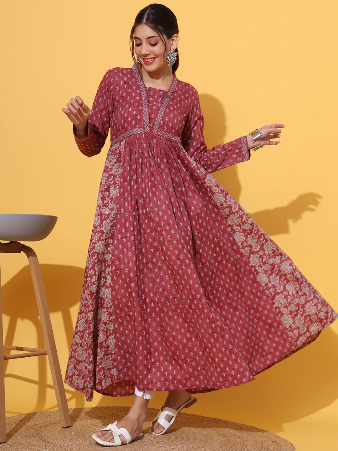

Vbuyz Pink Ethnic Motifs Printed Pure Cotton Anarkali Kurta