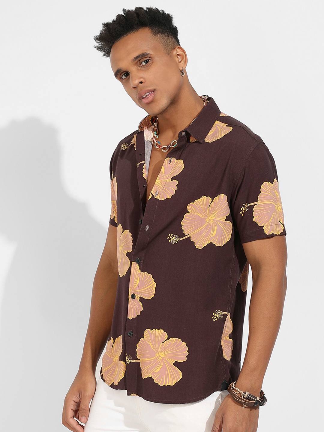 

Campus Sutra Classic Floral Printed Spread Collar Casual Shirt, Brown