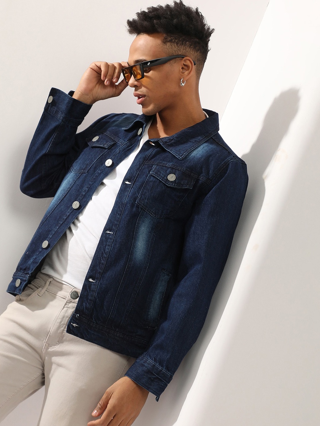 

Campus Sutra Men Blue Washed Windcheater Outdoor Denim Jacket