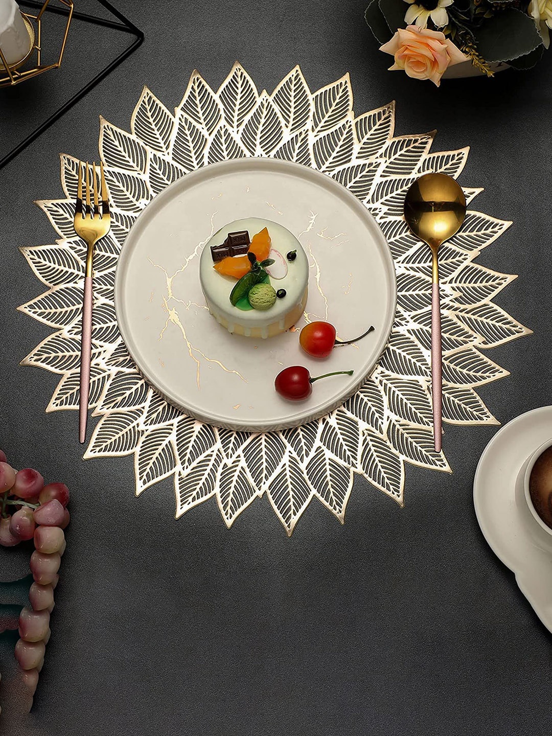 

Dakshya Industries Brown 4 Pieces Round Table Placemats