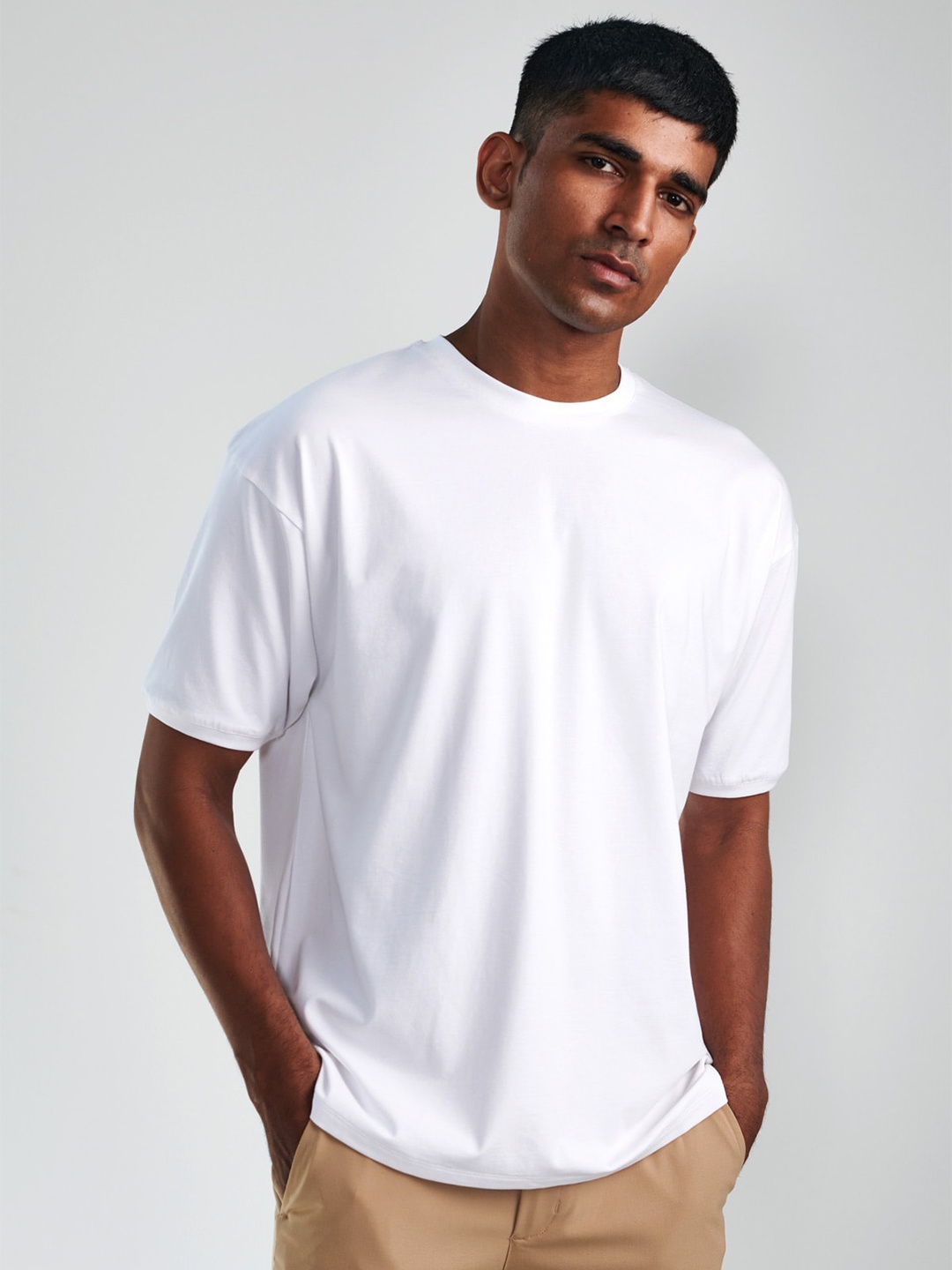 

Beyours Round Neck Short Sleeves T-shirt, White