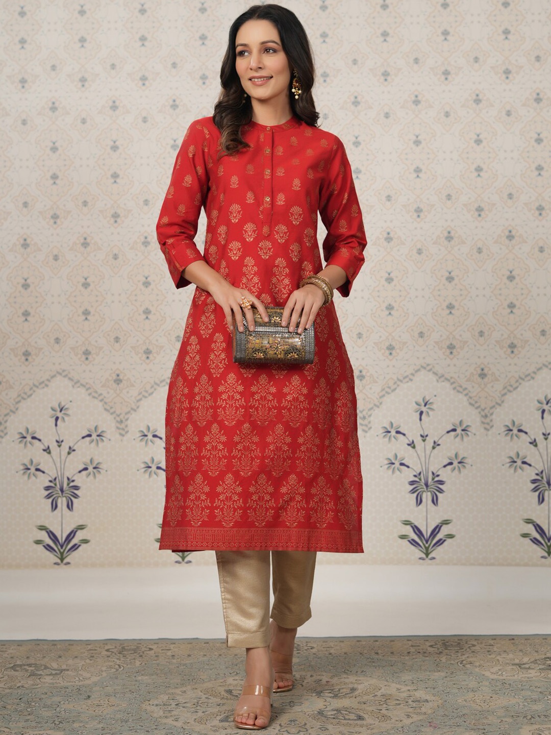 

Ode by House of Pataudi Ethnic Motifs Printed Straight Kurta, Red