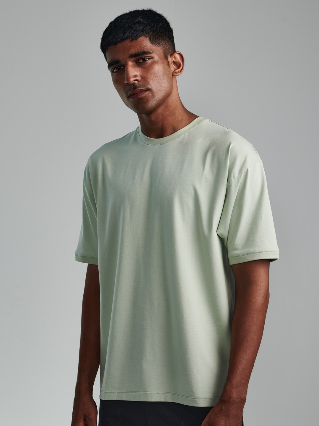 

Beyours Round Neck Cotton Relaxed Fit T-shirt, Green