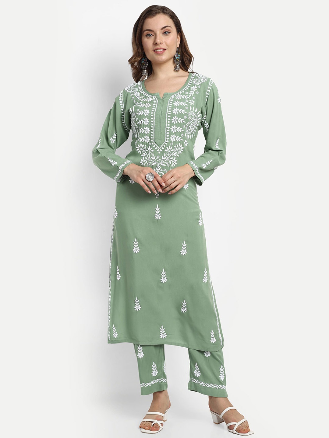 

ADA Ethnic Motifs Embroidered Chikankari Kurta with Trousers, Green