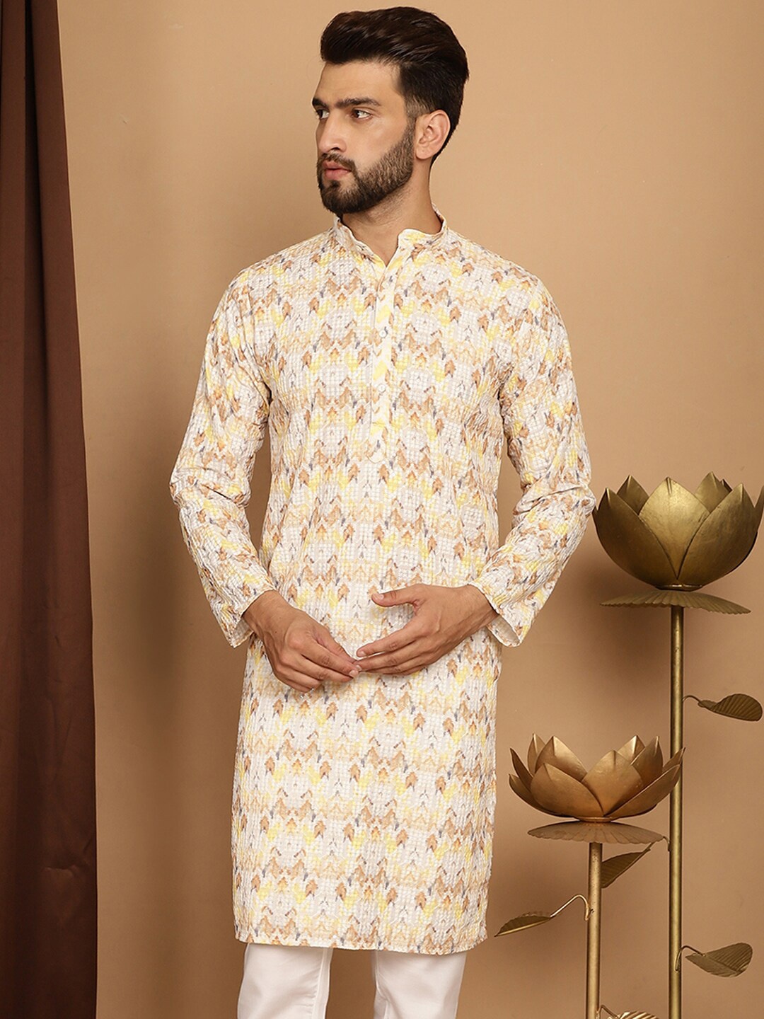 

SOJANYA Ethnic Motifs Printed Embroidered Pure Cotton Straight Kurta, Yellow