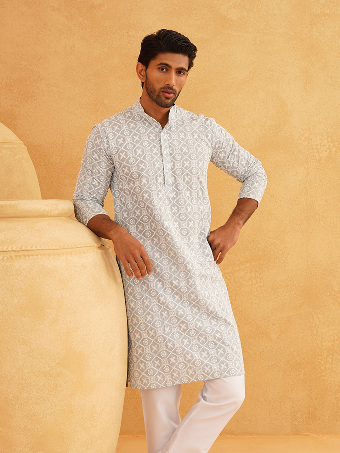 

SOJANYA Ethnic Motifs Embroidered Sequinned Cotton Kurta, Grey