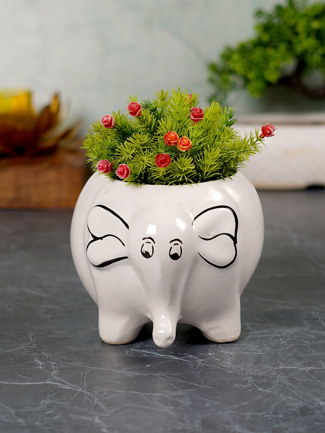 

CDI White Elephant Shaped Ceramic Planter