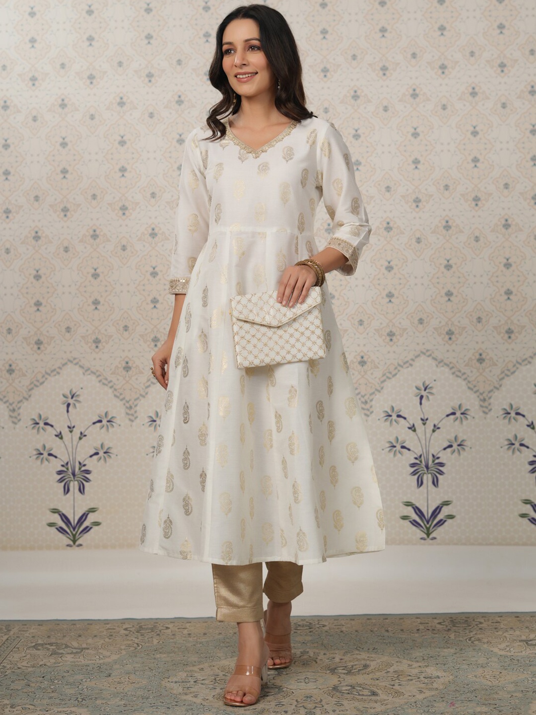 

Ode by House of Pataudi Ethnic Motifs Printed Cotton Silk A-Line Kurta, Off white