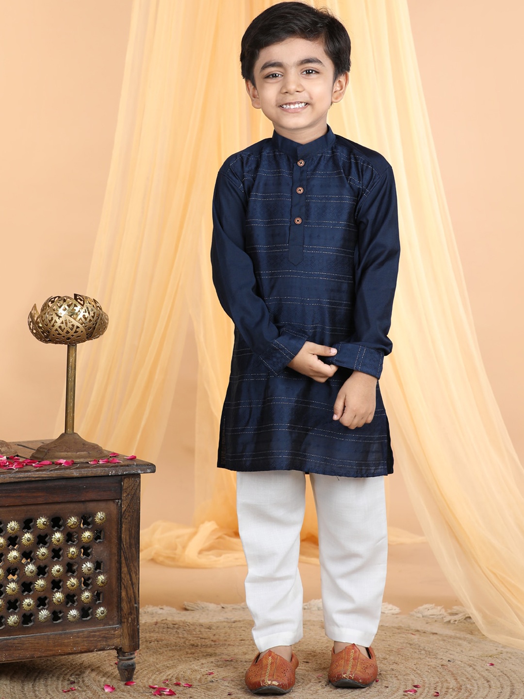 

Here&Now X Kinder Kids Boys Geometric Embroidered Pure Cotton Straight Kurta With Pyjamas, Blue