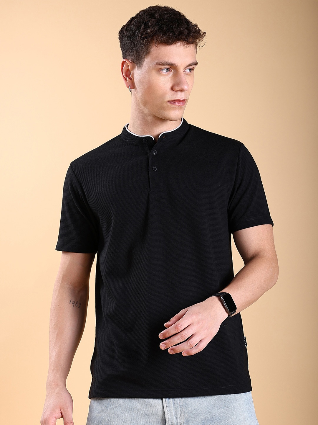 

KETCH Mini Mandarin Collar Popcorn Structured Tshirt, Black