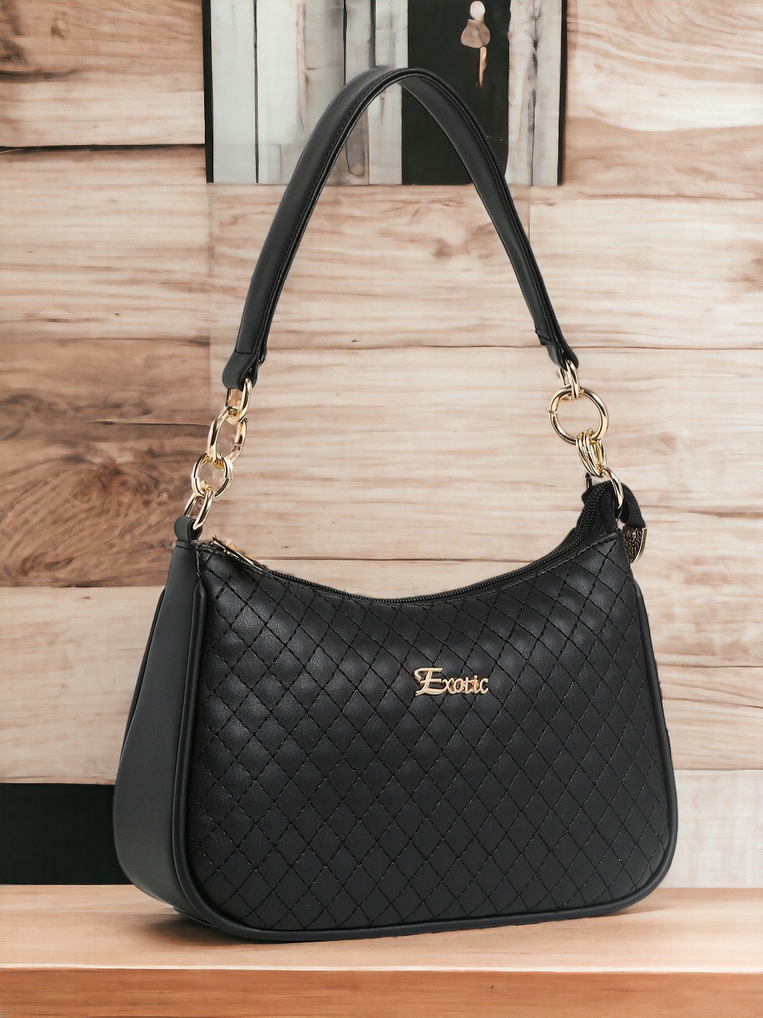 

Exotic Textured Structured Handheld Bag with Quilted, Black