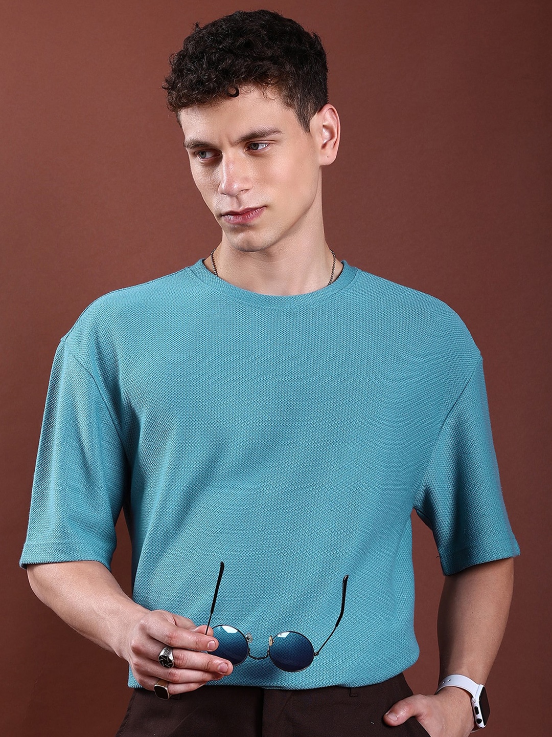 

HIGHLANDER Popcorn Structured Drop-Shoulder Sleeves T-shirt, Blue