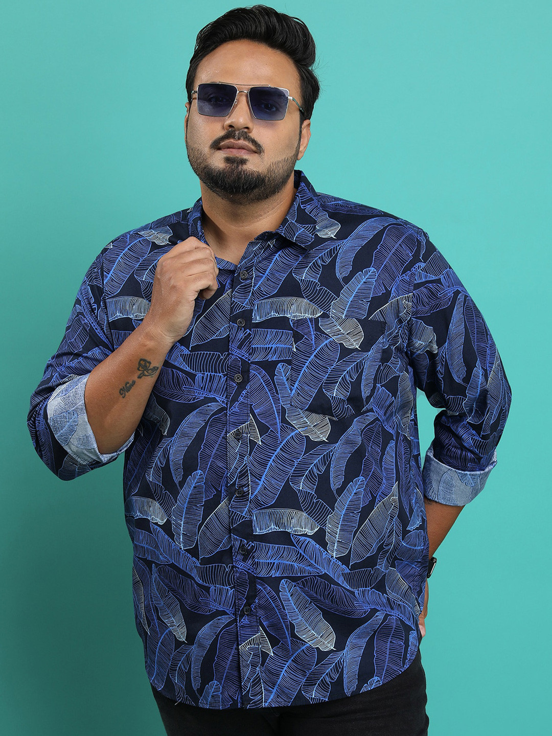 

HIGHLANDER Plus Size Navy Blue Floral Printed Spread Collar Chest Pocket Cotton Shirt
