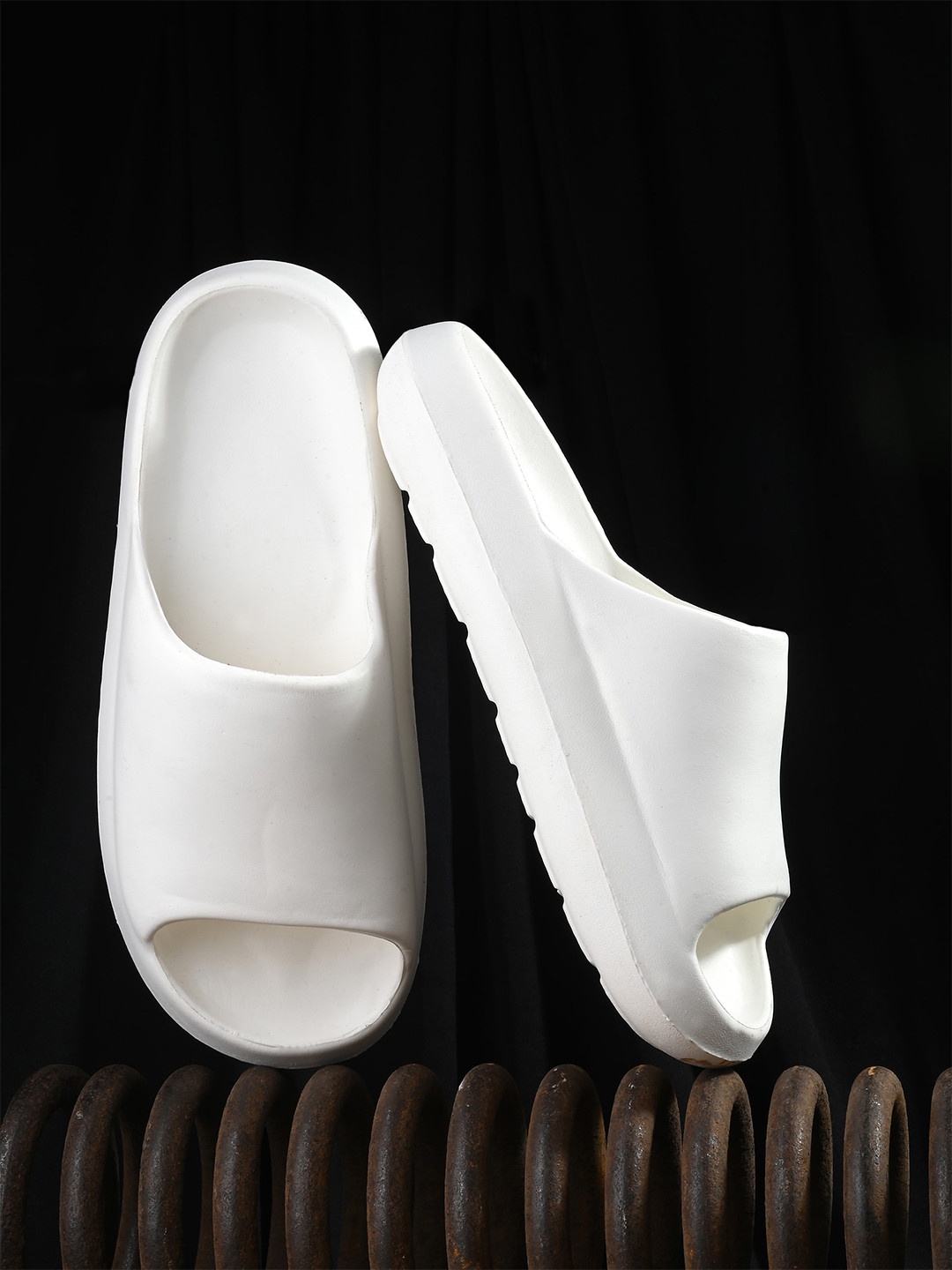 

AfroJack Women Open Toe Croslite Sliders, White