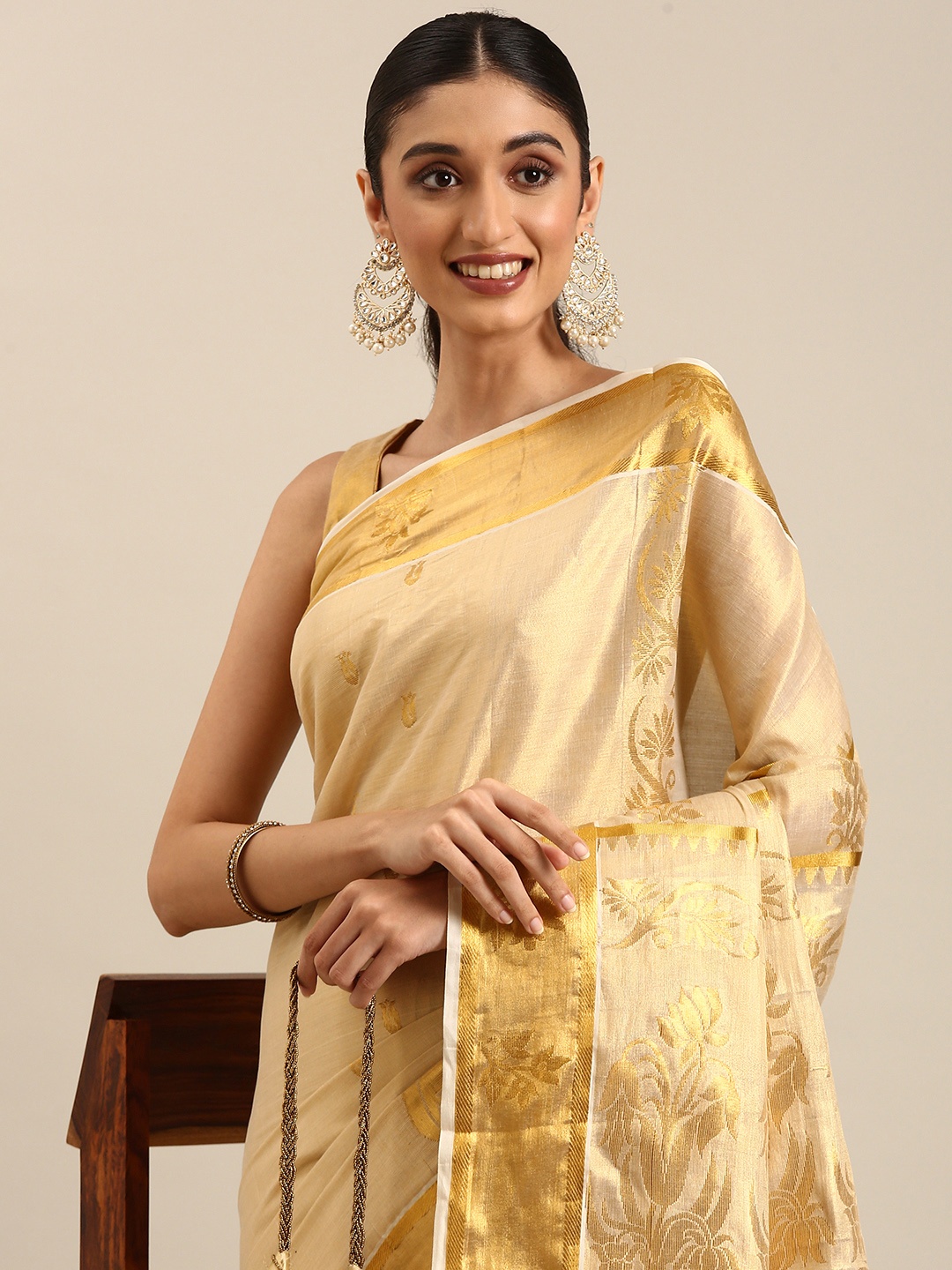 

Thara Sarees Floral Zari Pure Cotton Kasavu Saree, Gold
