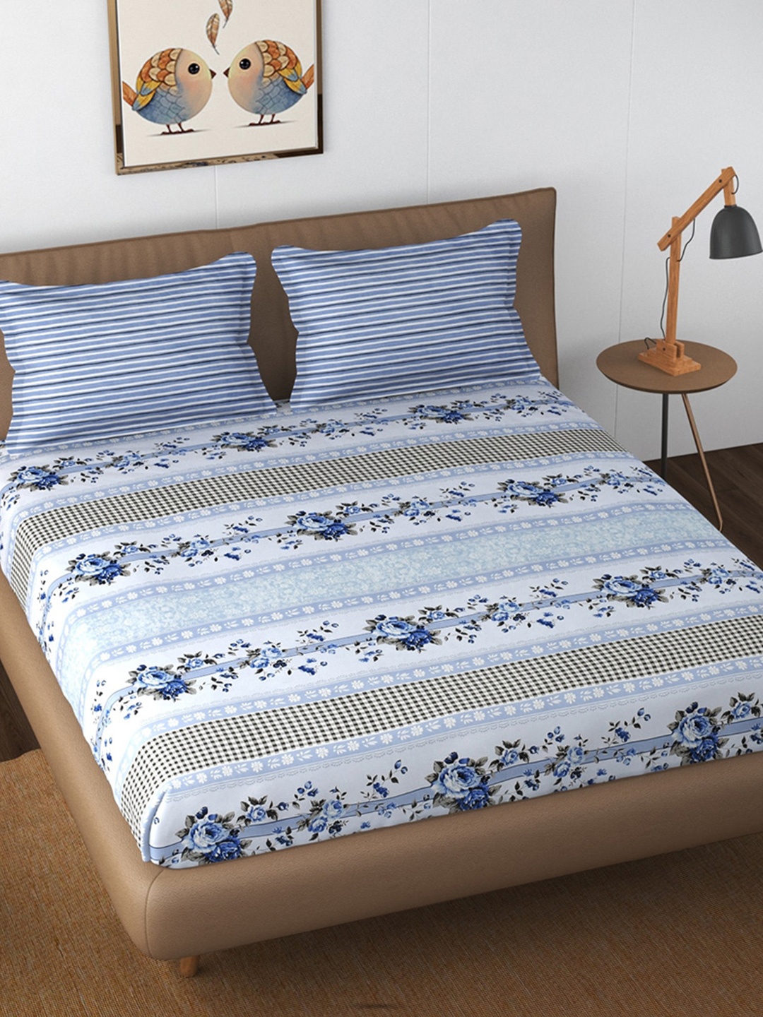 

Florida Blue & White Floral 130 TC Queen Bedsheet with 2 Pillow Covers