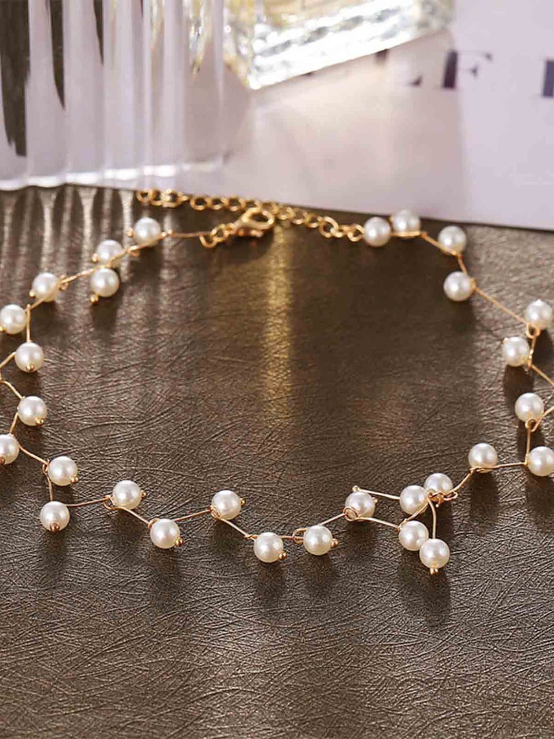

FIMBUL Gold-Plated Pearl Choker Necklaces, White