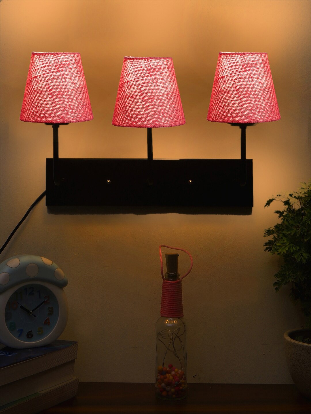 

Devansh Black & Pink Jute Cluster Wall Mounted Lamp