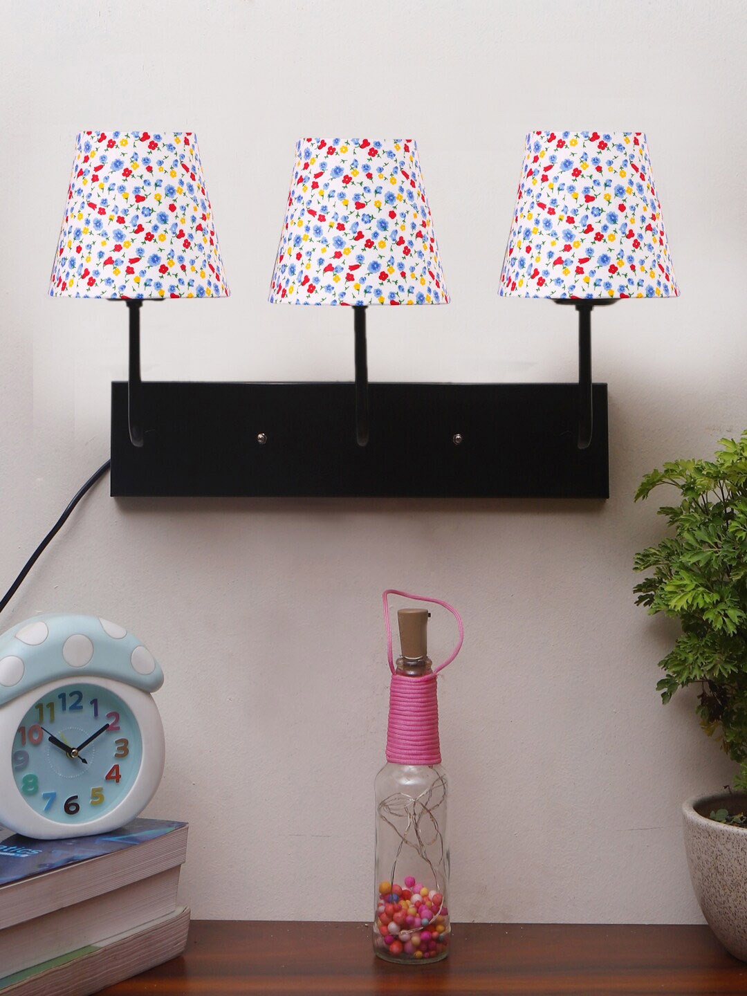 

Devansh White & Blue Floral-Print Cotton Cluster Wall-Mounted Lamp