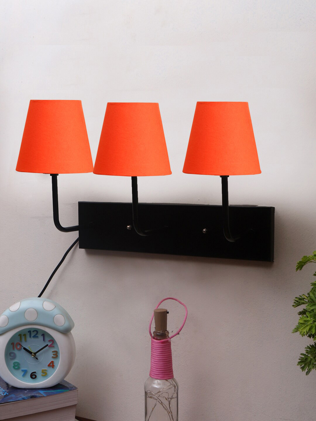 

Devansh Orange & Black Cotton Cluster Wall-Mounted Lamp