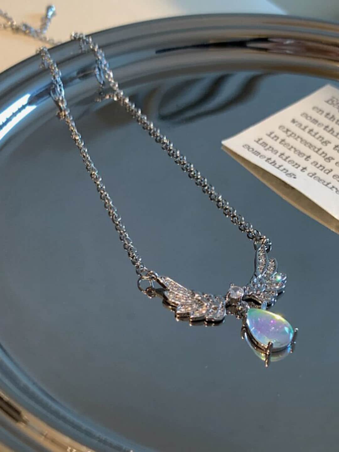

FIMBUL Silver-Plated Angel Wings Pendant Necklace