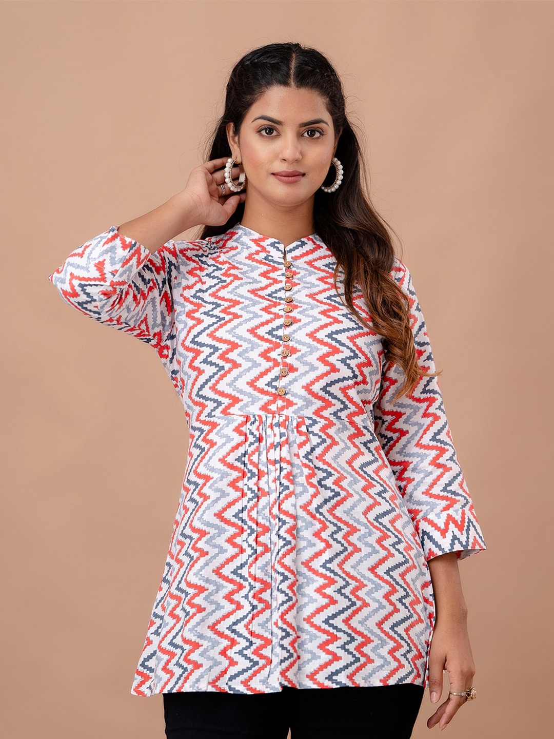 

FERANOID Chevron Printed Pure Cotton Pleated A-Line Kurti, White