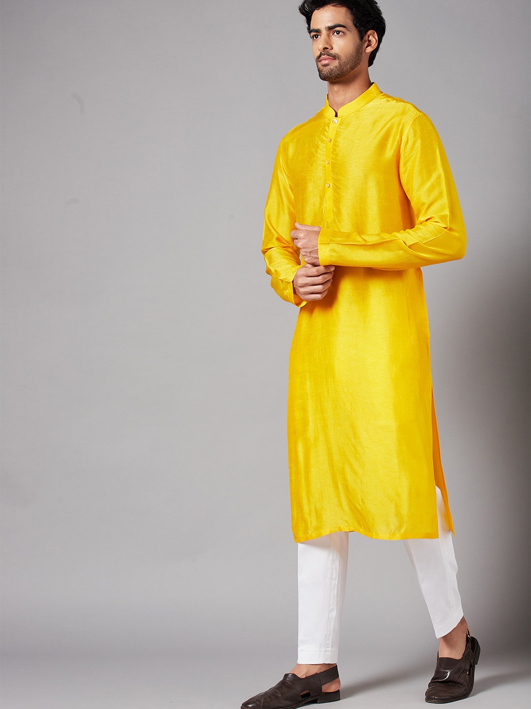 

HILO DESIGN Mandarin Collar Long Sleeve Straight Thread Work Silk Kurta, Yellow